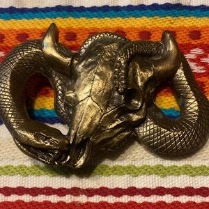Brass belt buckle bull skull with wrapped snake like brand new
